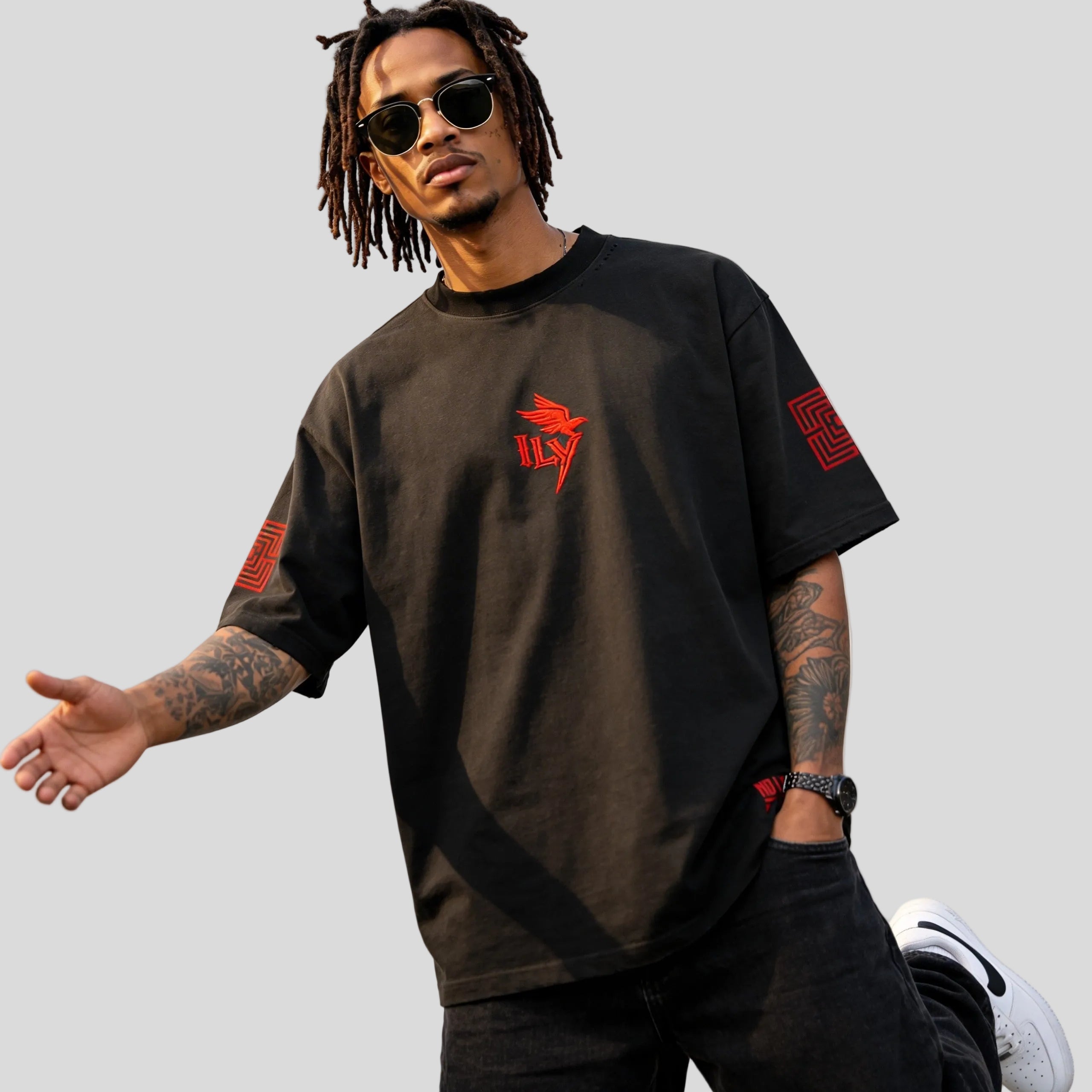 ILY | Distressed Sun-Faded T-Shirt | ILYRIANEDGE