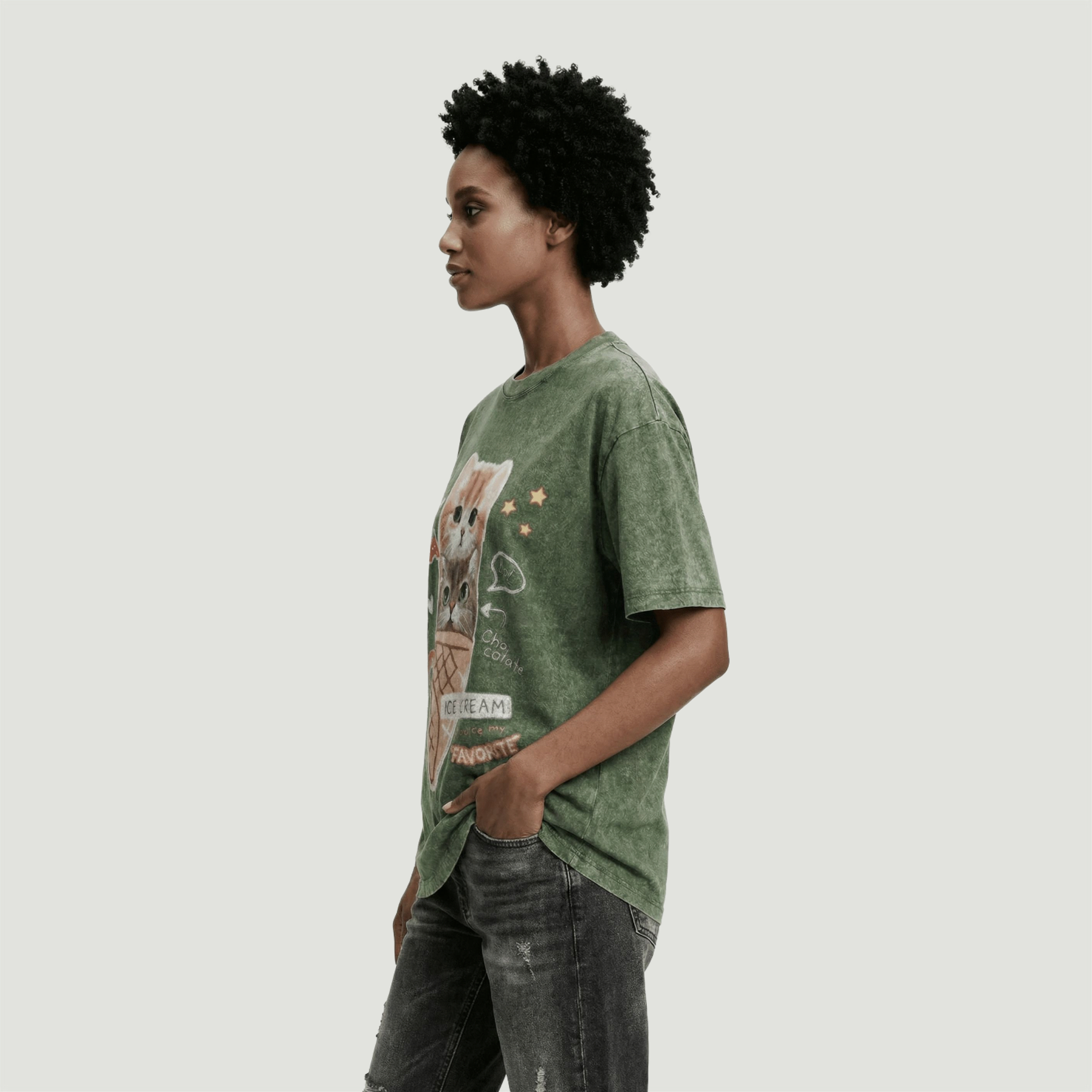 Ice Cream Cat | Oversized Snow Wash T-Shirt | ILYRIANEDGE