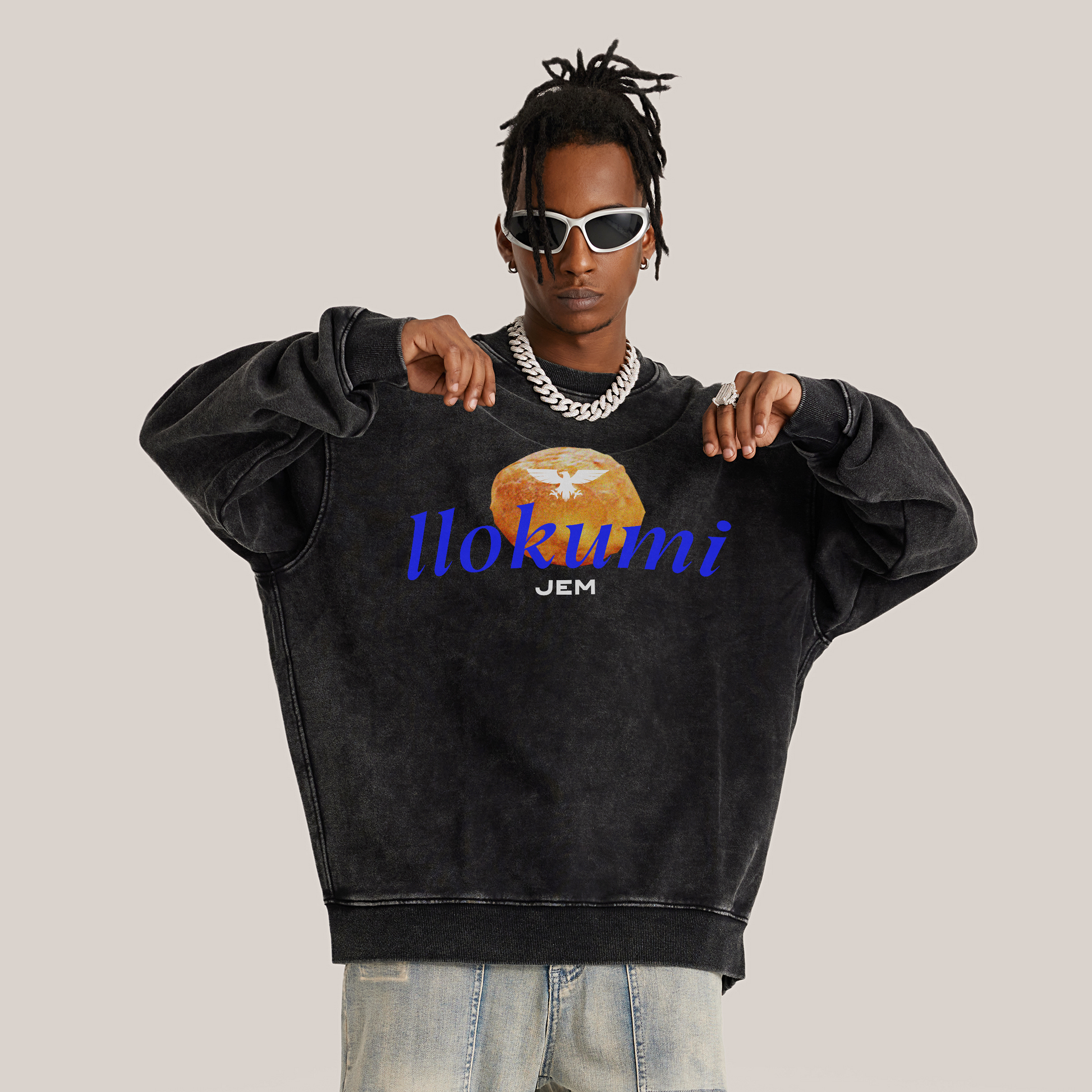 Llokumi | Oversized Faded Sweatshirt | ILYRIANEDGE